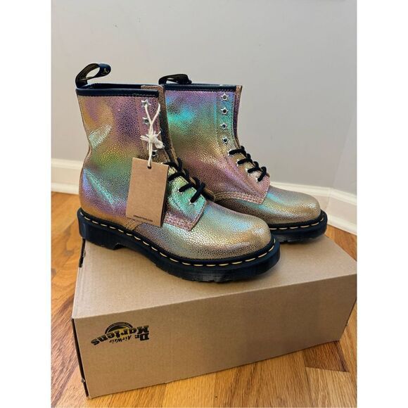 NWT Dr. Martens 1460 Rainbow Ray Mermaid Suede Lace Up Combat Boots, Women’s 6 - Picture 4 of 13